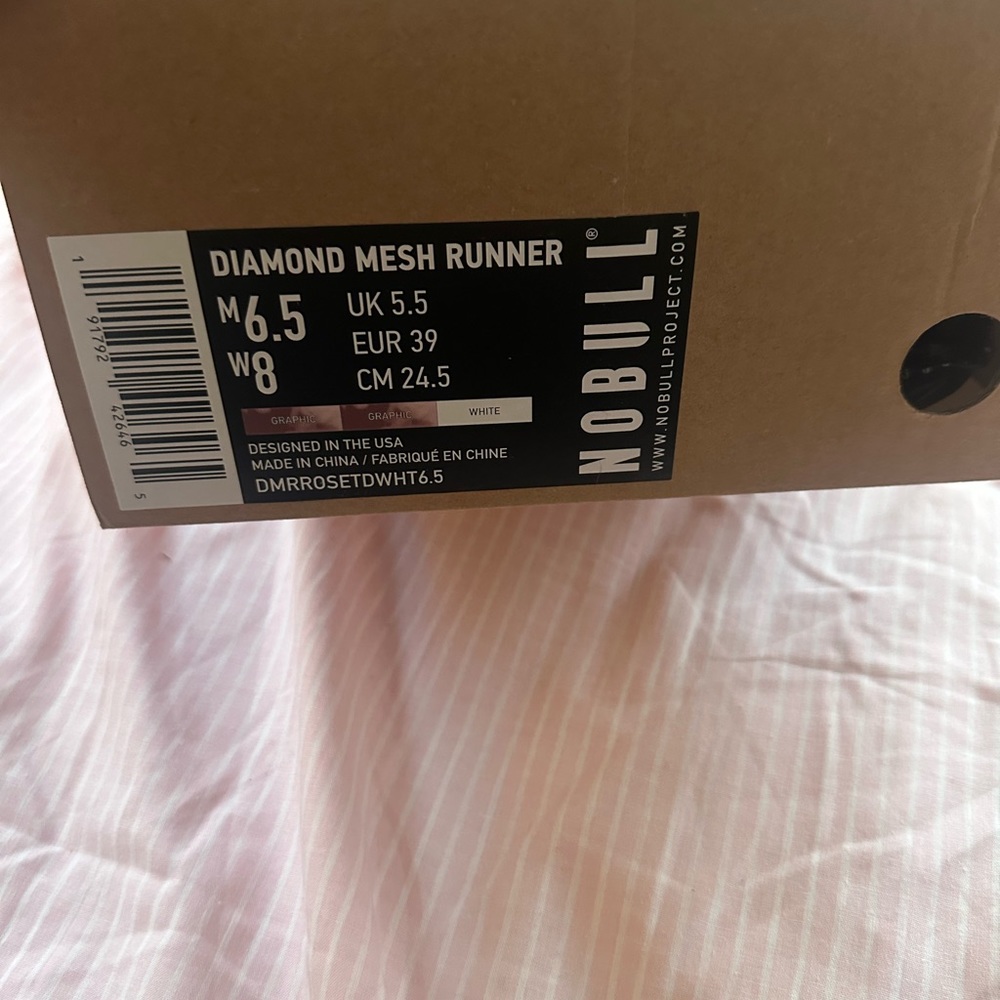 NOBULL diamond mesh runner